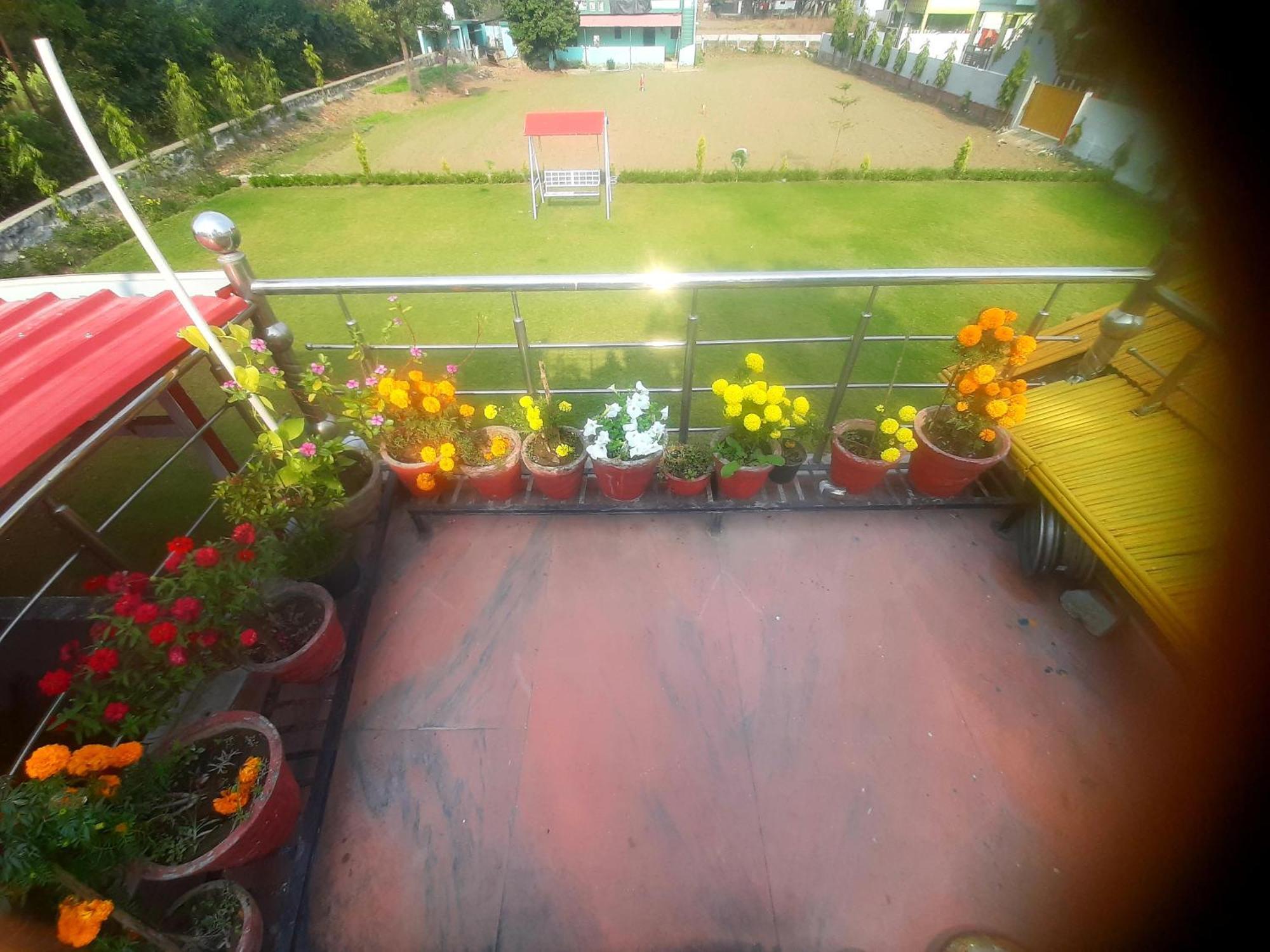 Nandini Homestay Dehradun Exterior foto